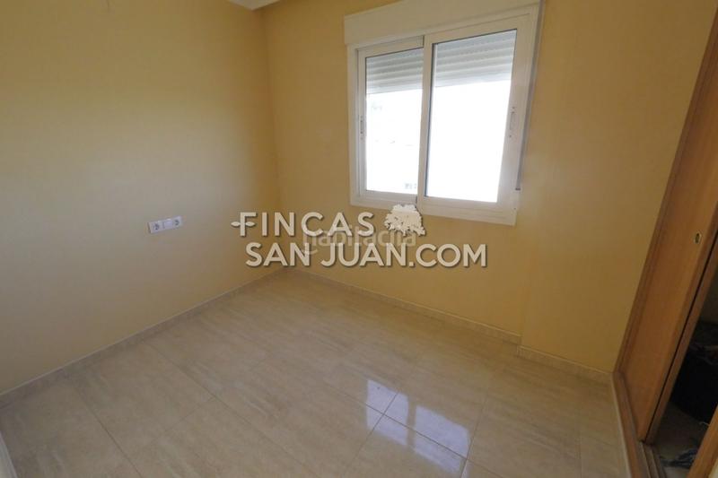 Foto 76cb49e9-c487-447e-86a4-fb82872bd111. Ático atico en venta en puerto, 2 dormitorios. en Guardamar del Segura