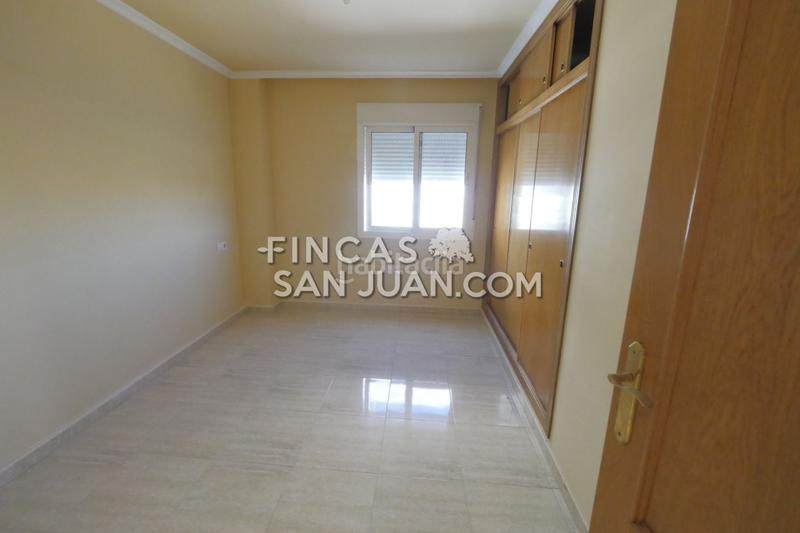 Foto 9273f1bb-5eb2-4f67-ac95-ff9472274bfd. Ático atico en venta en puerto, 2 dormitorios. en Guardamar del Segura