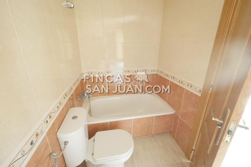 Foto c1a6b9d1-cfb9-41f0-a8ff-92efa393a0eb. Ático atico en venta en puerto, 2 dormitorios. en Guardamar del Segura