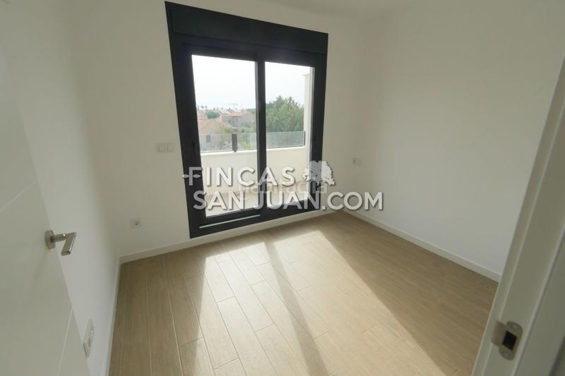 Foto 66f96890-8a6c-48e6-ada3-4eb65c12a787. Chalet  en venta en Centro, 4 dormitorios. en Mutxamel