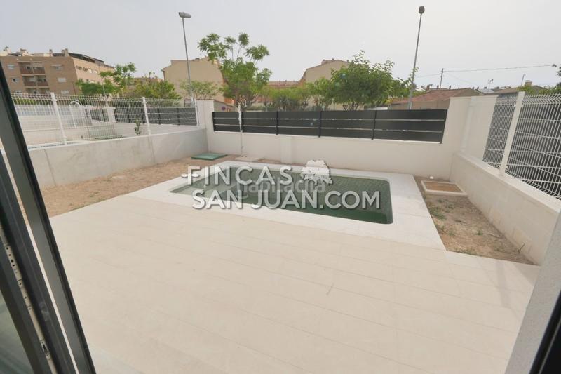 Foto bb3b07dd-45b9-40b9-92c6-0d85a7977acf. Chalet  en venta en Centro, 4 dormitorios. en Mutxamel