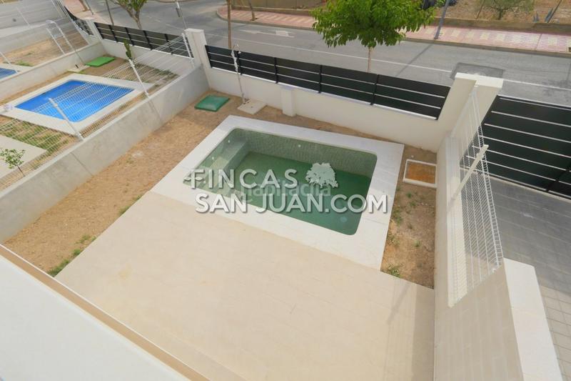 Foto ced88637-b9e1-48f2-90b0-f02c66c0d655. Chalet  en venta en Centro, 4 dormitorios. en Mutxamel