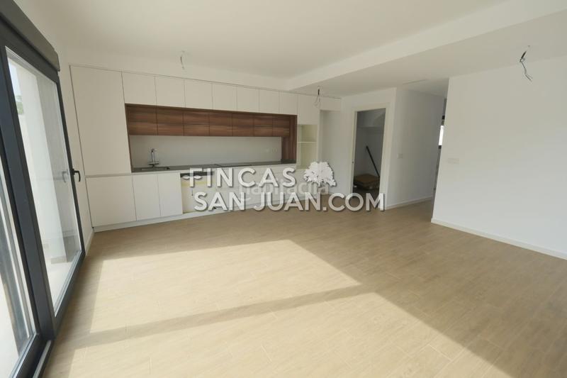 Foto e42d909e-d1ae-4103-803f-e67aa0ff75fb. Chalet  en venta en Centro, 4 dormitorios. en Mutxamel
