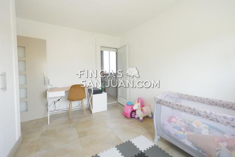 Foto 3184b021-c9a8-4e71-be22-976bc4025e57. Ático atico en venta en centro, 3 dormitorios. en San Juan de Alicante