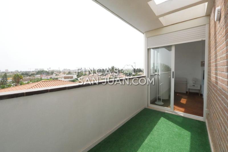 Foto 5fdeecee-79e5-4906-8f12-1f25a207973d. Ático atico en venta en centro, 3 dormitorios. en San Juan de Alicante