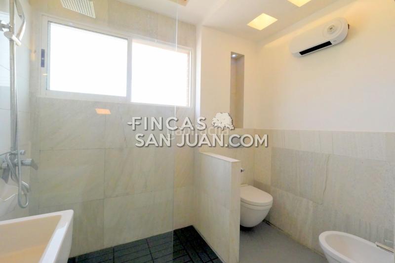 Foto 7a7780e6-3de6-44a7-a8e7-0fe51bf50dbd. Ático atico en venta en centro, 3 dormitorios. en San Juan de Alicante