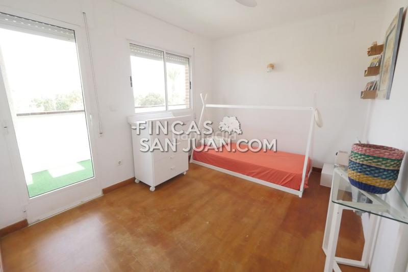 Foto 955ab170-e232-4486-8710-492986ee4dd4. Ático atico en venta en centro, 3 dormitorios. en San Juan de Alicante