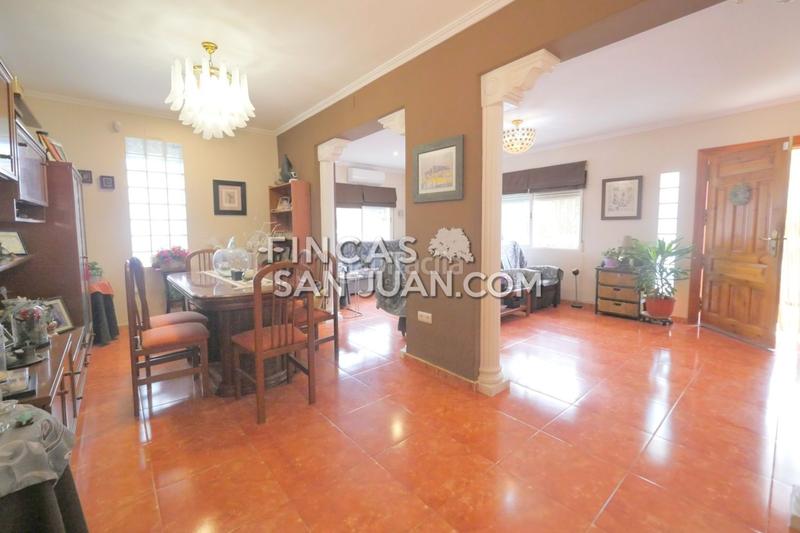 Foto 132e86bb-73a2-4483-9ed3-8ccdd6feb313. Chalet mit pool in La Huerta Mutxamel