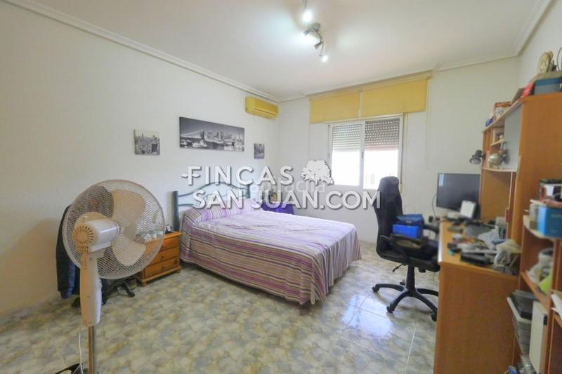 Foto 3dc83bdc-904e-4d77-bc70-54187563dba2. Chalet mit pool in La Huerta Mutxamel