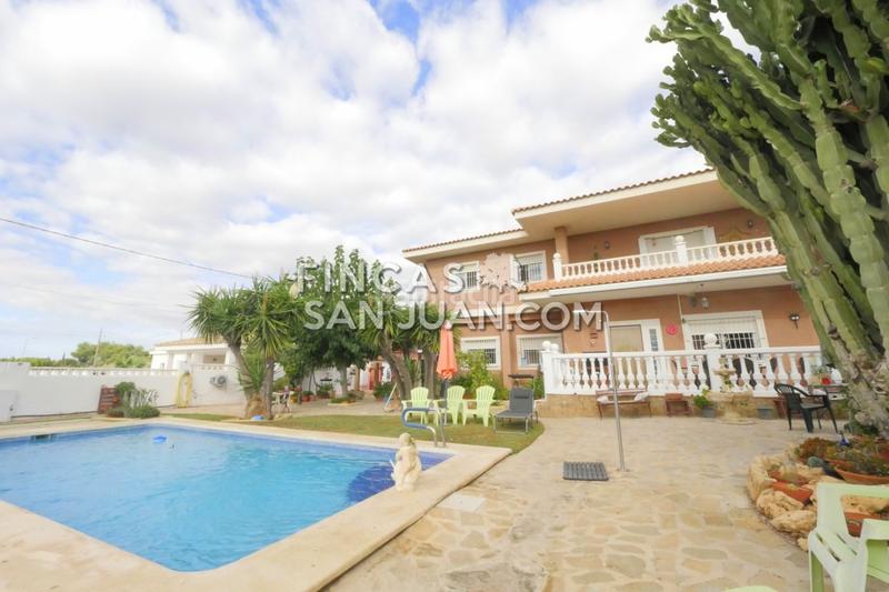 Foto 4aa1c34c-5eab-4c80-abef-ca832c23c740. Chalet mit pool in La Huerta Mutxamel