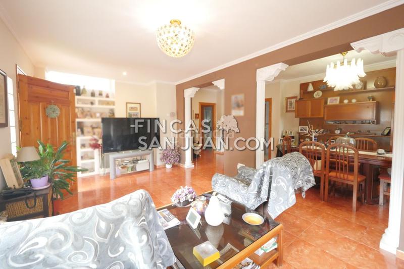 Foto 65d3d4dc-9ee1-4ea8-8a22-a9b280289f8c. Chalet mit pool in La Huerta Mutxamel