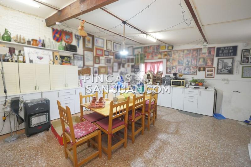 Foto 6d9f8136-3d46-48ba-bc77-1f47cc9816b1. Chalet mit pool in La Huerta Mutxamel