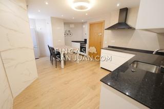 Location Appartement à Centro. Piso en alquiler en centro  ayuntamiento, 3 dormitorios.