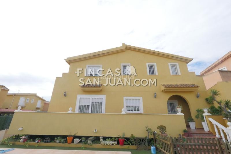 Foto 2b65fe1e-bc14-43fb-8330-bf6cf3fef84b. Chalet con riscaldamento parcheggio piscina in Centro Mutxamel