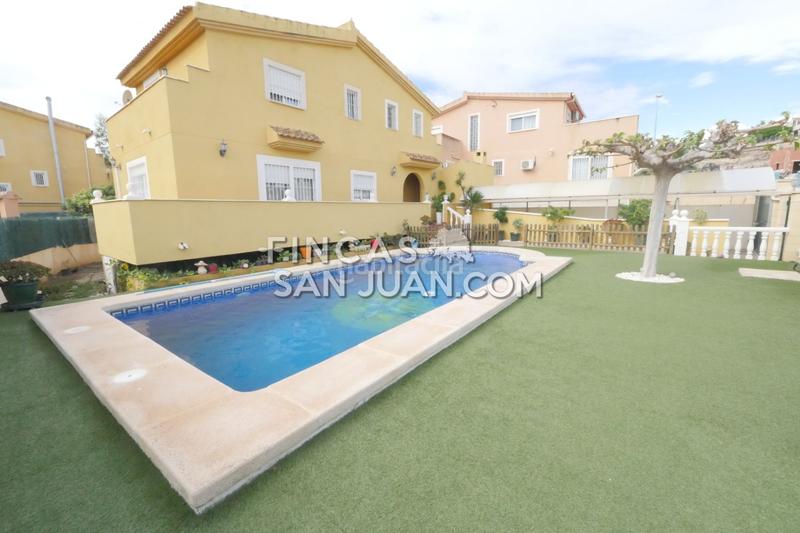 Foto 6874ac88-e01c-478f-aa60-52b761b9d6e3. Chalet con riscaldamento parcheggio piscina in Centro Mutxamel