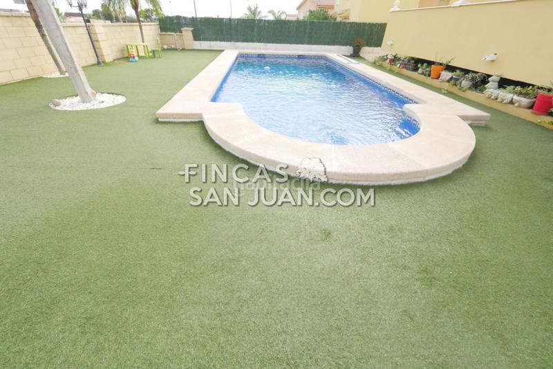 Foto f476e6f4-876e-4e1d-ae41-94c154ce2ad3. Chalet con riscaldamento parcheggio piscina in Centro Mutxamel