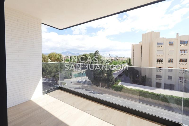 Foto 5601cbb4-846a-4354-a2ef-42c2fba5f21a. Pis amb calefacció aparcament piscina a Centro San Juan de Alicante