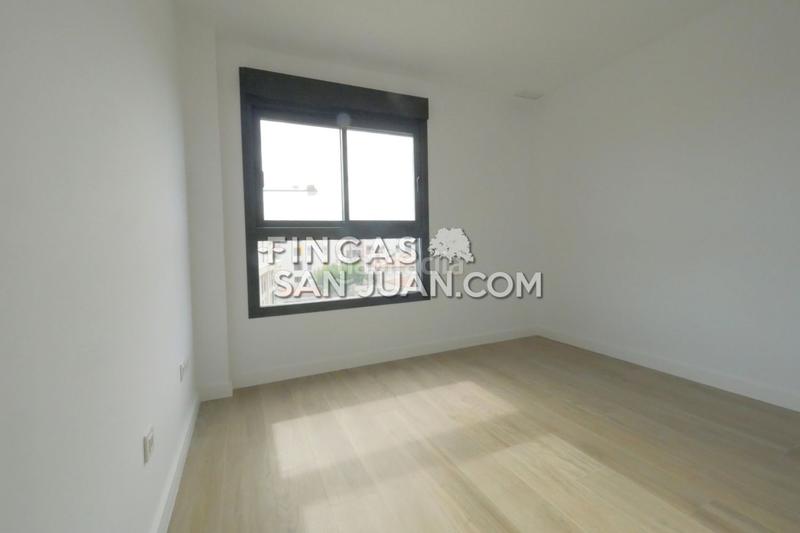 Foto 926538e1-8d45-467c-95ed-0ca29a2ac052. Pis amb calefacció aparcament piscina a Centro San Juan de Alicante