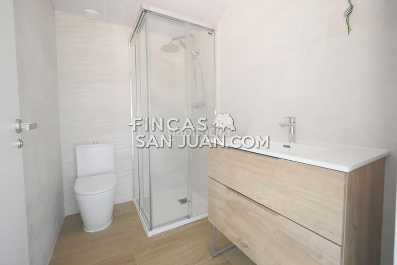 Foto 94cf881b-eebb-48b0-b400-a314dc7860d9. Pis amb calefacció aparcament piscina a Centro San Juan de Alicante