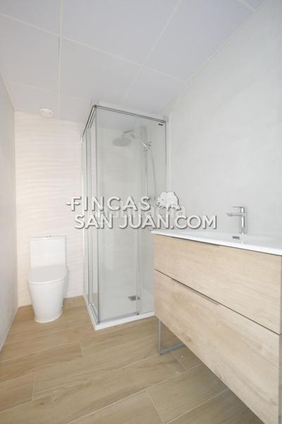 Foto ad881682-ffbf-49eb-97f5-86d2f9bb7712. Pis amb calefacció aparcament piscina a Centro San Juan de Alicante