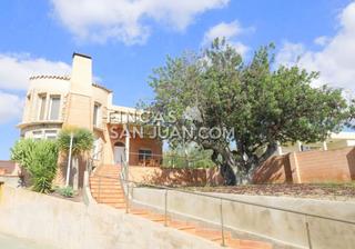 Chalet en Busot. Chalet en venta en bonalba alta, 4 dormitorios.