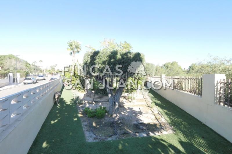 Foto 0048e549-45e7-4d99-9a97-14c66097b997. Chalet avec piscine dans Los Girasoles Sant Vicent del Raspeig