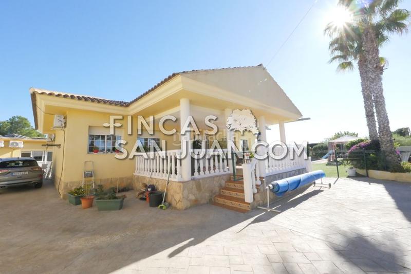 Foto 248f038b-9abd-4d8d-9a8d-c0f3ff6fa59b. Chalet avec piscine dans Los Girasoles Sant Vicent del Raspeig