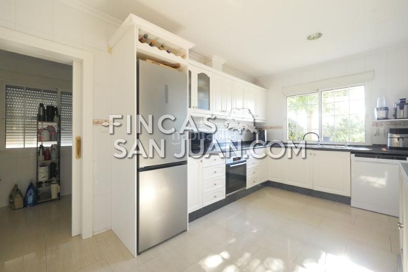 Foto 79ff79ae-d939-450e-b834-45a5e7b21779. Chalet avec piscine dans Los Girasoles Sant Vicent del Raspeig