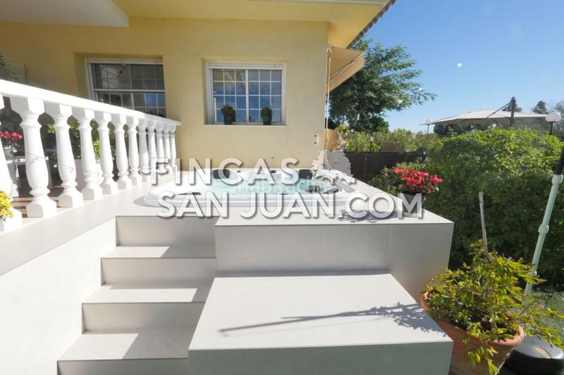 Foto 9a4f2341-7a0a-47ca-8967-ea896fac54dd. Chalet avec piscine dans Los Girasoles Sant Vicent del Raspeig