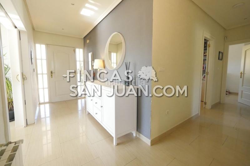 Foto a73ca8b5-039b-4bb1-9111-c67302a43b18. Chalet avec piscine dans Los Girasoles Sant Vicent del Raspeig