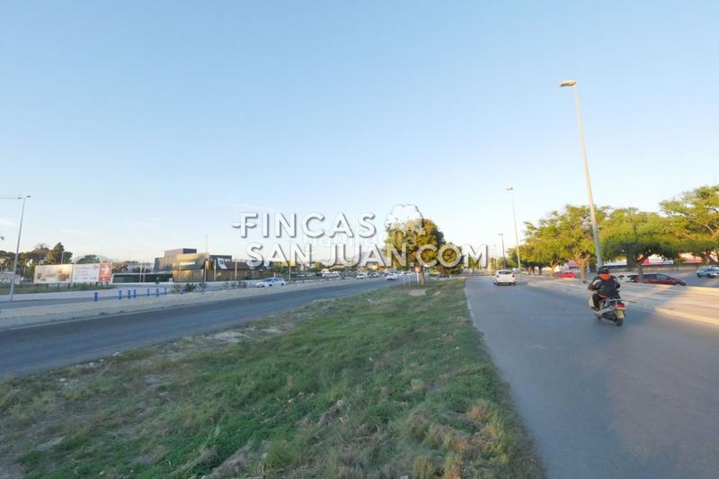 Foto 16354e49-267c-4888-83c3-2590a4d59f1c. Chalet mit parking in Santa Faz Alicante