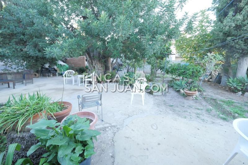 Foto 90424cc9-54e1-49d3-ac9d-7eabd2fcf217. Chalet mit parking in Santa Faz Alicante