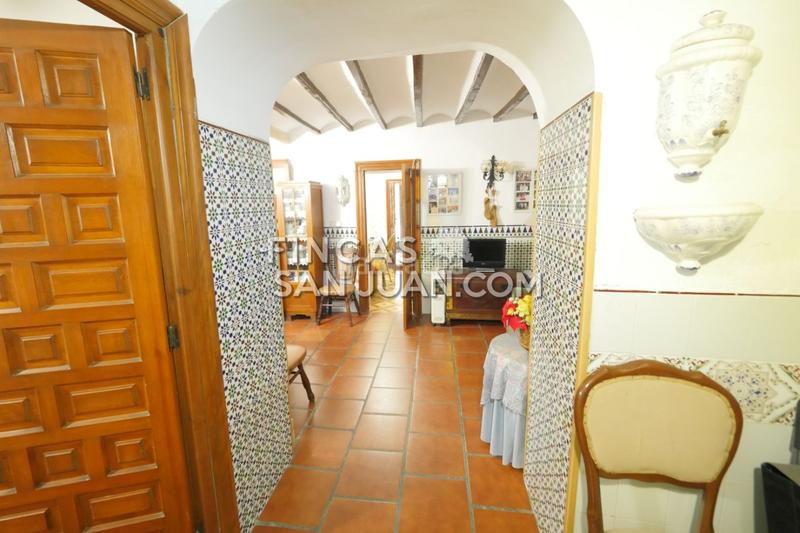 Foto c4c0c6fc-82e6-4d0f-8e81-aede82ef2f2f. Chalet mit parking in Santa Faz Alicante