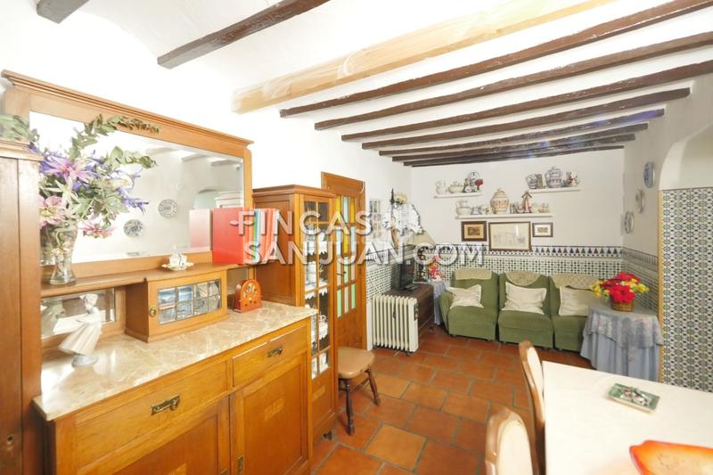 Foto d730871f-a6cb-449a-8d07-fdfc686644f4. Chalet mit parking in Santa Faz Alicante