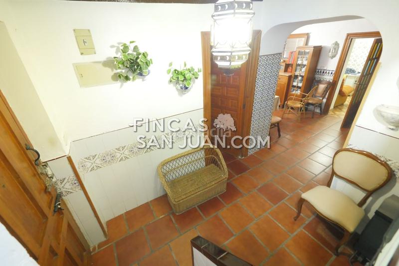 Foto f5a201b7-854f-45b1-a5f0-bb6a3604edcb. Chalet mit parking in Santa Faz Alicante
