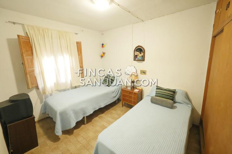 Foto ff933c4e-f5e4-41bf-b083-a7dbd2776ddf. Chalet mit parking in Santa Faz Alicante