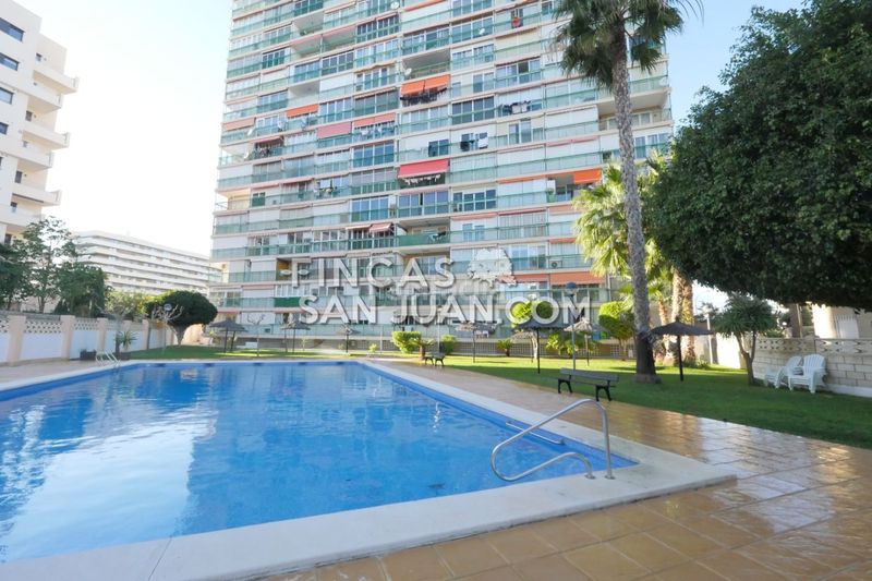 Foto a4646a32-e690-4439-bd50-85694f0cddf5. Pis amb piscina a PAU 5 Alicante