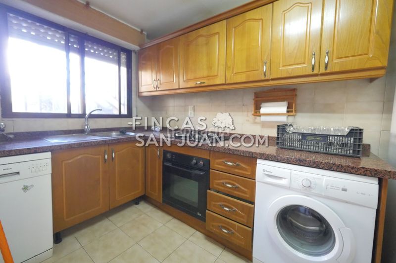 Foto 1ec40c63-5f65-403e-a44c-15799ebe6ddd. Casa adossada amb aparcament a Centro Mutxamel