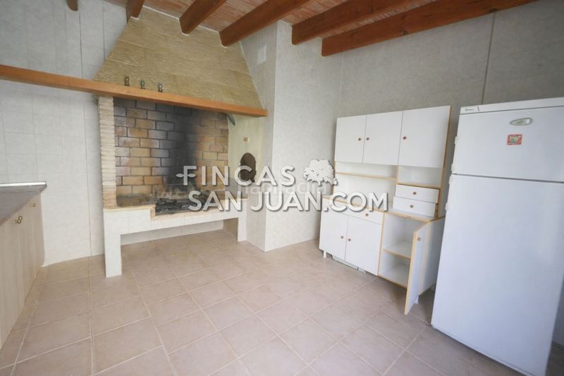 Foto 4ad52c83-8e5b-4dd2-9250-5f38bf233022. Casa adossada amb aparcament a Centro Mutxamel