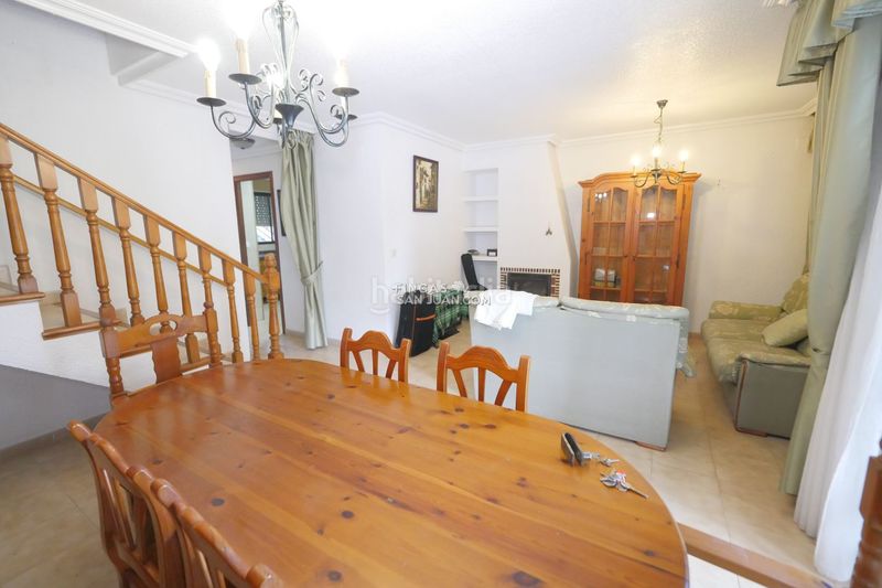 Foto 643ce096-f26a-45f5-9481-26db3237a4ab. Casa adossada amb aparcament a Centro Mutxamel