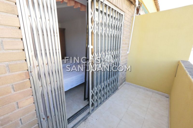 Foto b3f0be2e-8add-49d0-b246-89c931611e3a. Casa adossada amb aparcament a Centro Mutxamel