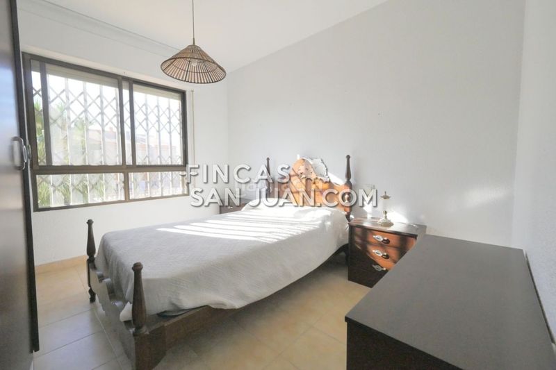 Foto cb4043f4-17ff-48d5-82dd-c61c56ee25be. Casa adossada amb aparcament a Centro Mutxamel