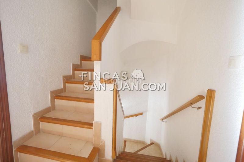 Foto e5266275-0dbc-4b7c-9fe5-035ead47621b. Casa adossada amb aparcament a Centro Mutxamel