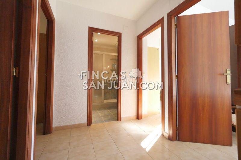 Foto ee82f4b5-7578-46a6-a9f0-fde3e50e7e9c. Casa adossada amb aparcament a Centro Mutxamel