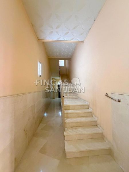 Foto 0c1546dc-a33a-4f6a-bda0-953bfbeb46c4. Pis a Ibi