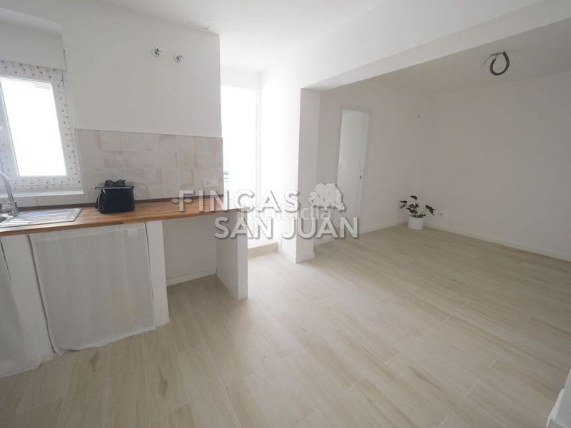 Foto 6f9c75bb-7bd4-439b-991e-6e63c84f407c. Casa amb piscina a Centro Mutxamel