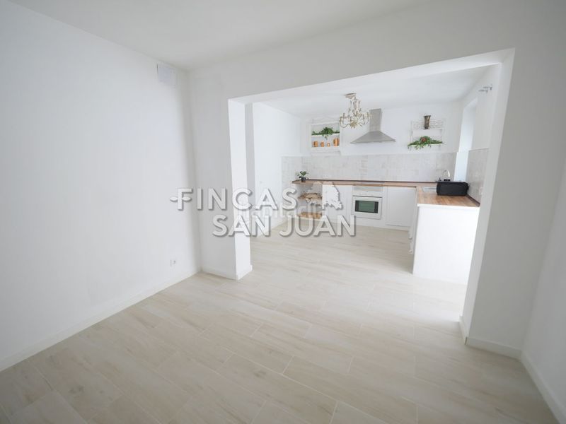 Foto 91ff5524-9525-4ae0-9468-b5e403cb97ef. Casa amb piscina a Centro Mutxamel