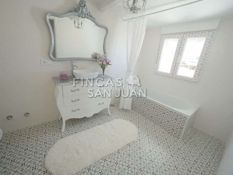 Foto 9fe4d8ff-c924-4c6d-a989-2c55a9125dfd. Casa amb piscina a Centro Mutxamel