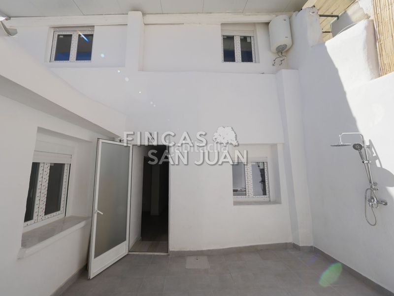 Foto caa7746d-bb3a-4943-8d6a-63265209cecf. Casa amb piscina a Centro Mutxamel