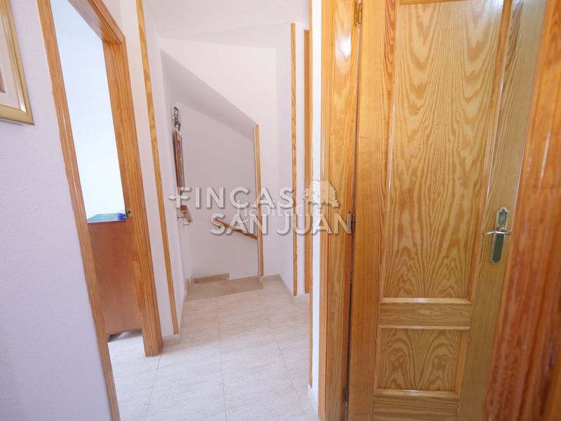 Foto 6ff1cbd3-d61e-4653-a7bc-2b8eedf8c9e9. Casa adossada amb aparcament a Centro Mutxamel
